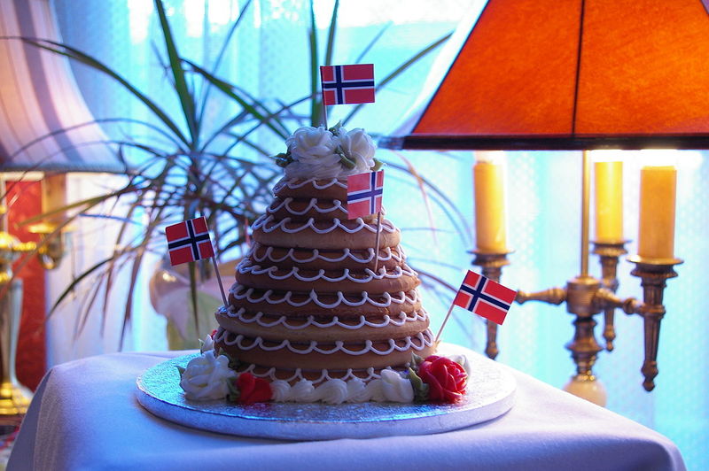 images/norway_kransekake.jpg