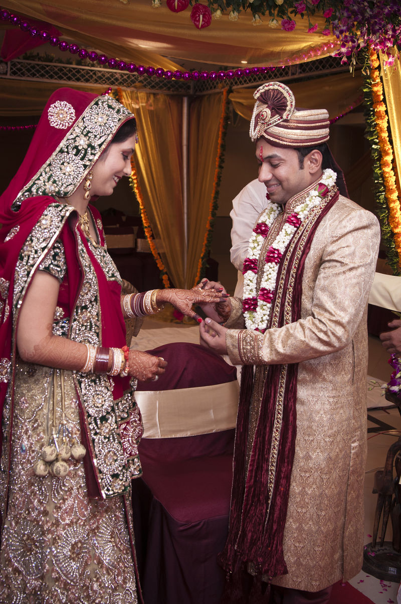 images/rings_exchange_hindu_wedding.jpg